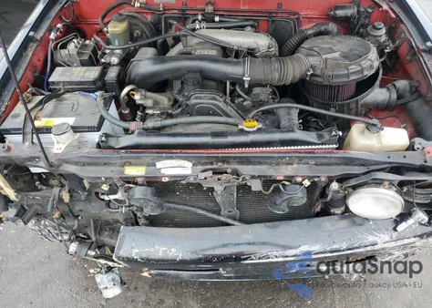 1997 Toyota Hilux Surf z USA, uszkodzony, nr VIN KZN1850042790